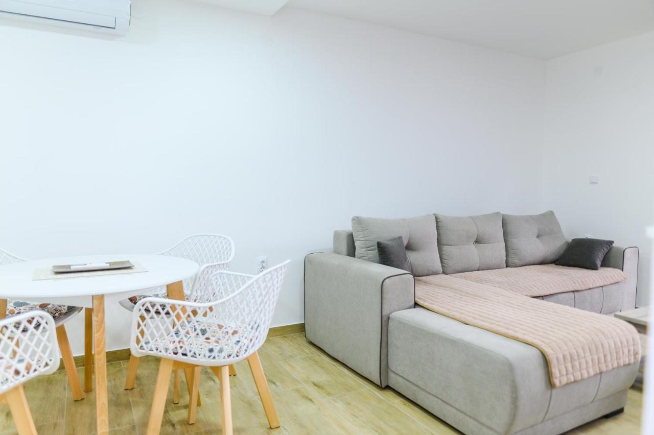 Apartman Dina سوكو بانيا المظهر الخارجي الصورة