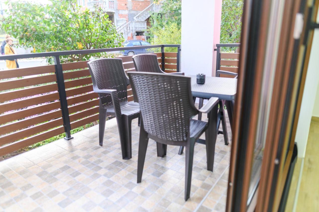 Apartman Dina سوكو بانيا المظهر الخارجي الصورة